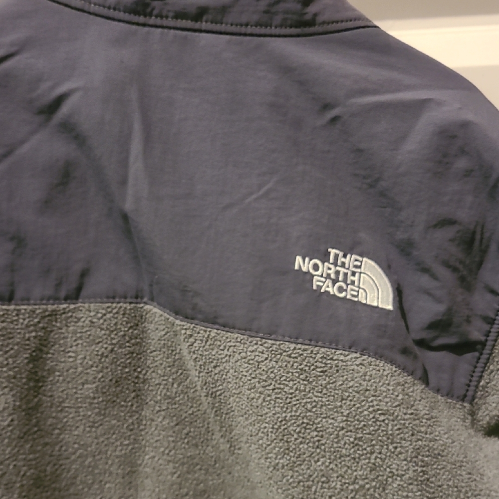 Kid's Two-Tone Jacket - Picture 6 of 7